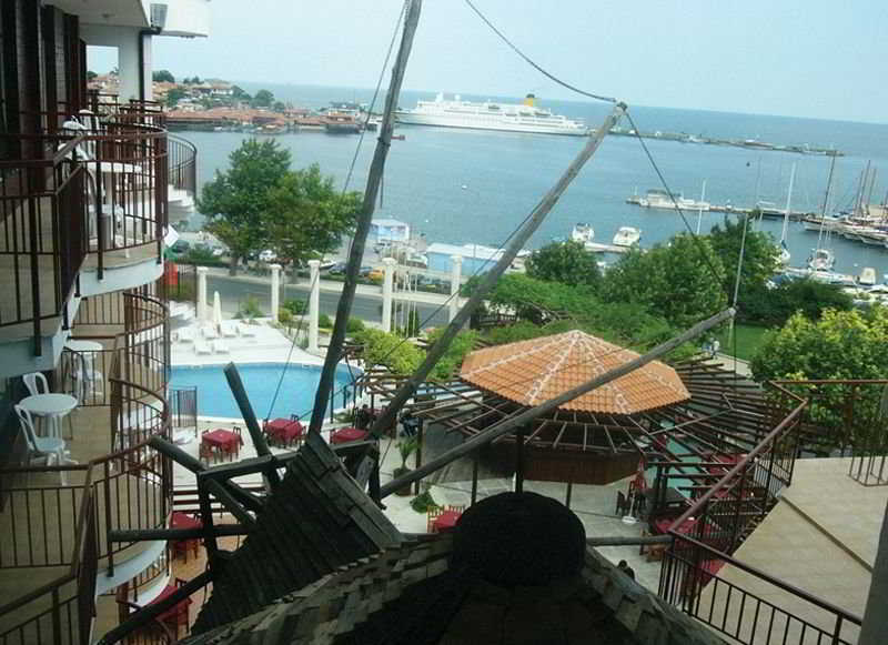 Menabria Nessebar Hotel Exterior photo